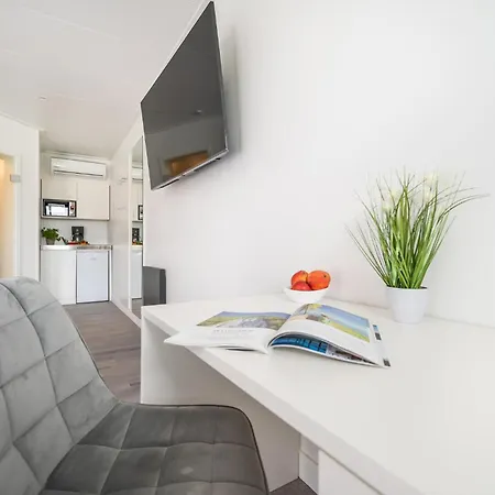 Waterfront Apartment *